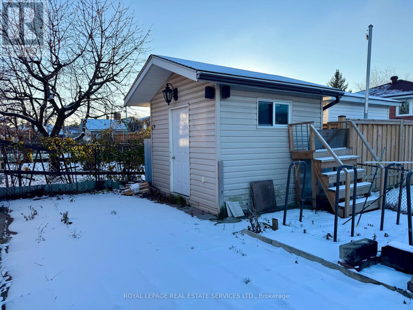 70 Hisey Crescent, Toronto (Black Creek), Ontario  M3N 1V1 - Photo 23 - W12612134