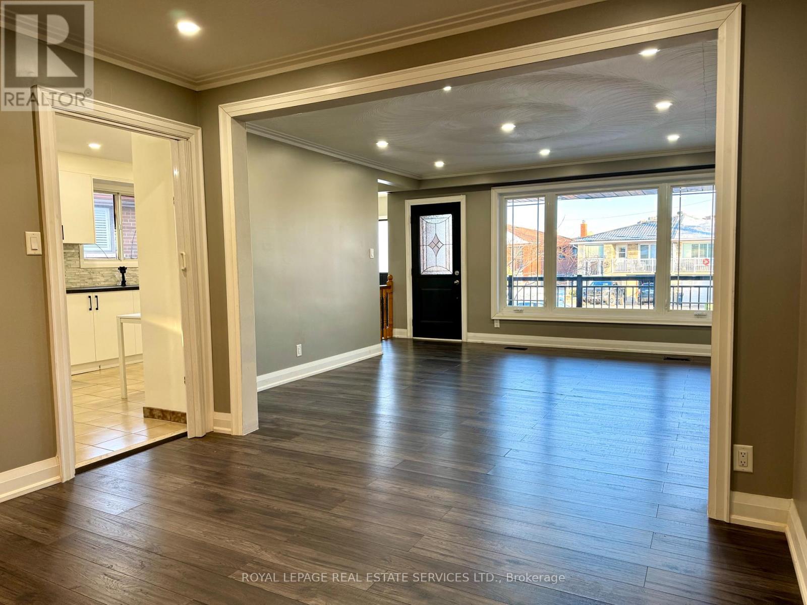 70 Hisey Crescent, Toronto (Black Creek), Ontario  M3N 1V1 - Photo 6 - W12612134