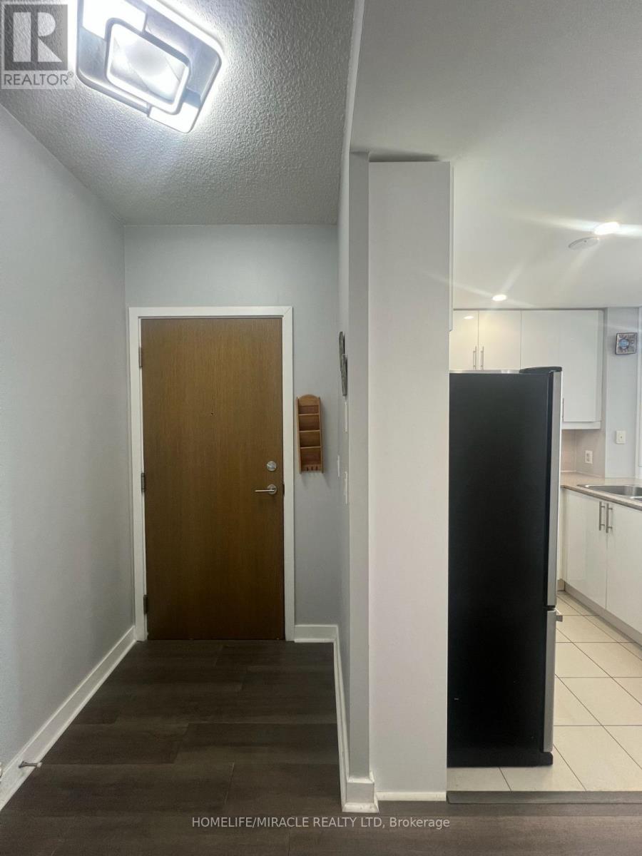 1406 - 3985 Grand Park Drive, Mississauga, Ontario  L5B 0H8 - Photo 2 - W12612182