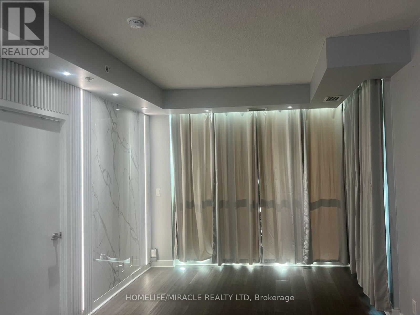 1406 - 3985 Grand Park Drive, Mississauga, Ontario  L5B 0H8 - Photo 8 - W12612182