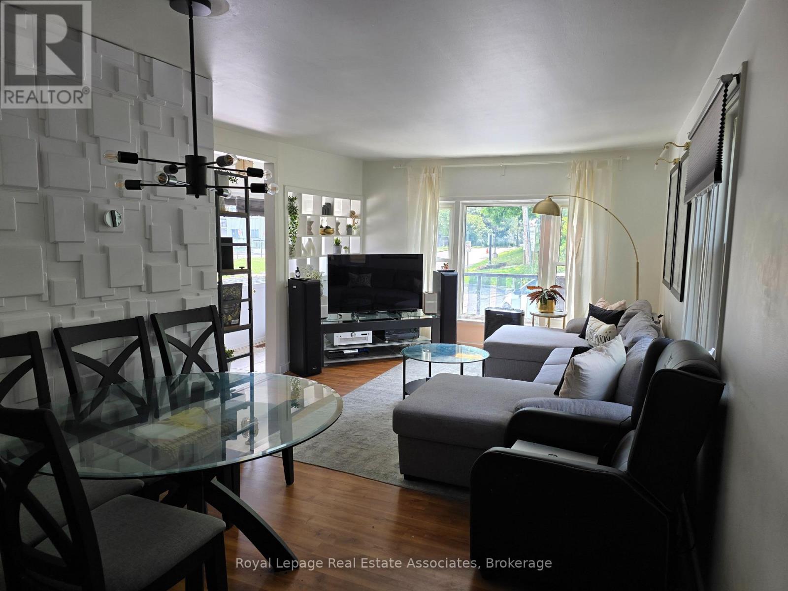 Main - 1109 Caven Street, Mississauga, Ontario  L5G 4J6 - Photo 3 - W12612208