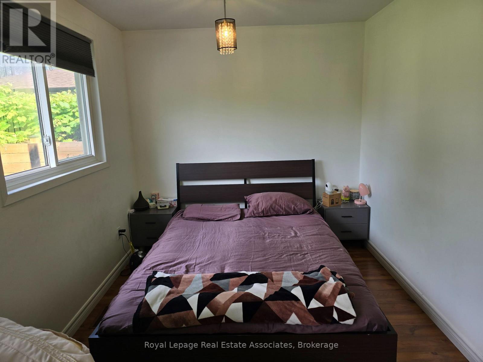 Main - 1109 Caven Street, Mississauga, Ontario  L5G 4J6 - Photo 9 - W12612208