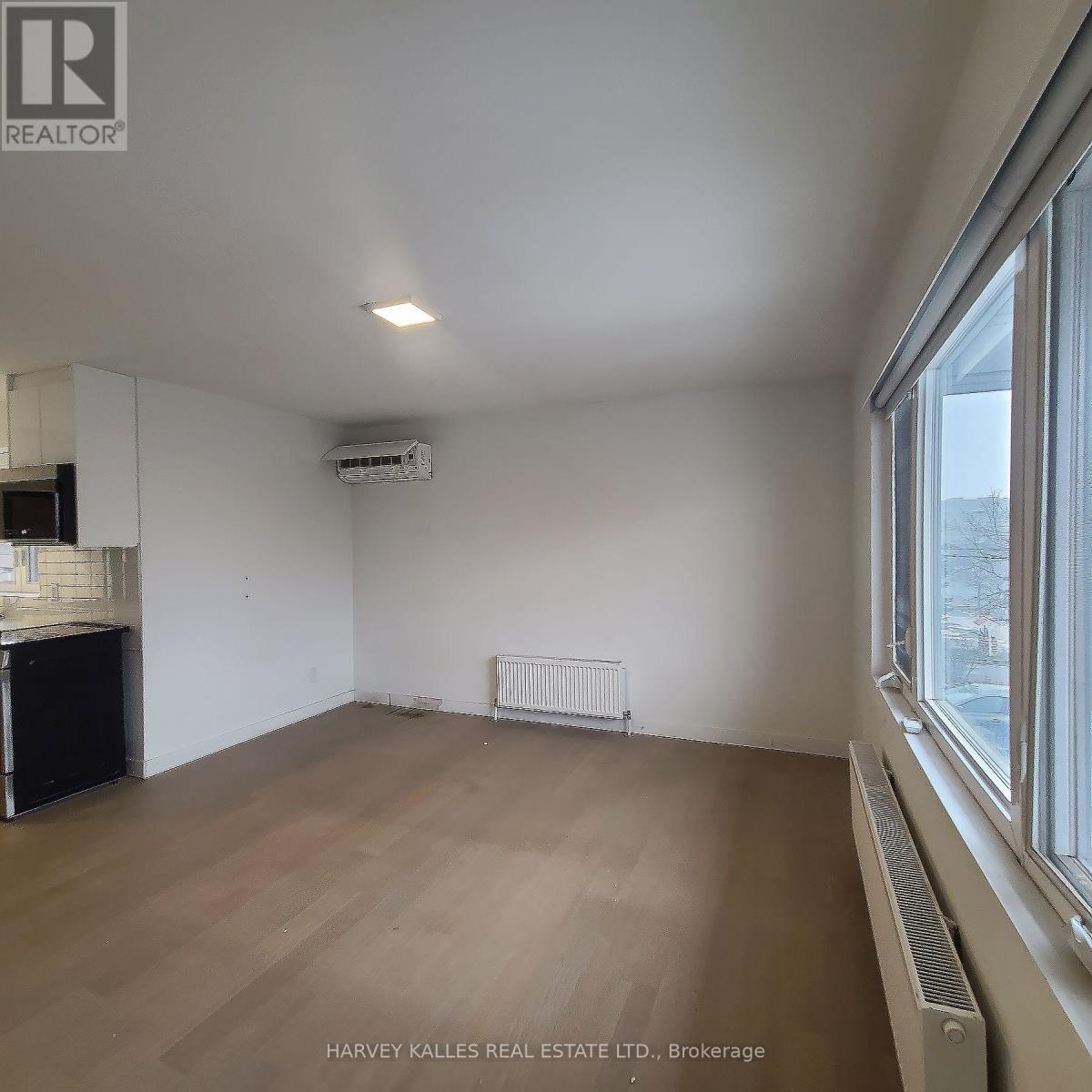 6 - 521 Browns Line, Toronto, Ontario  M8W 3V1 - Photo 4 - W12612226