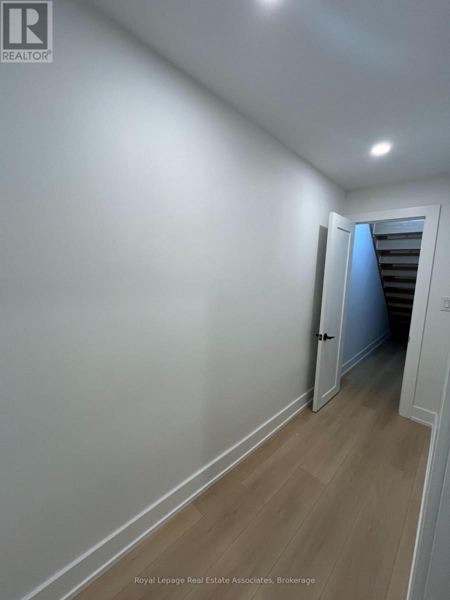 Bsmt - 1039 Caven Street, Mississauga (Lakeview), Ontario  L5G 4J3 - Photo 10 - W12612228