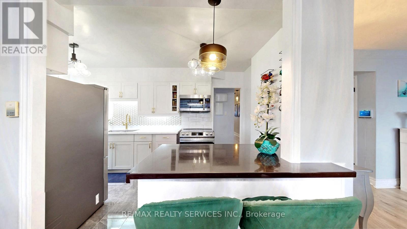 1219 - 551 The West Mall, Toronto, Ontario  M9C 1G7 - Photo 14 - W12612252