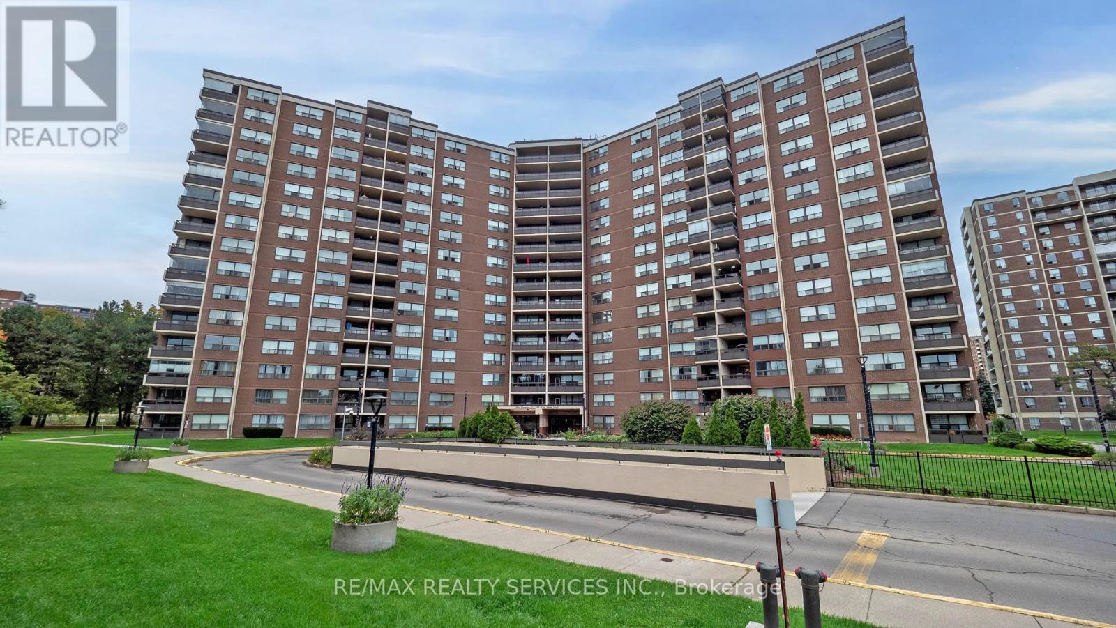 1219 - 551 The West Mall, Toronto, Ontario  M9C 1G7 - Photo 50 - W12612252