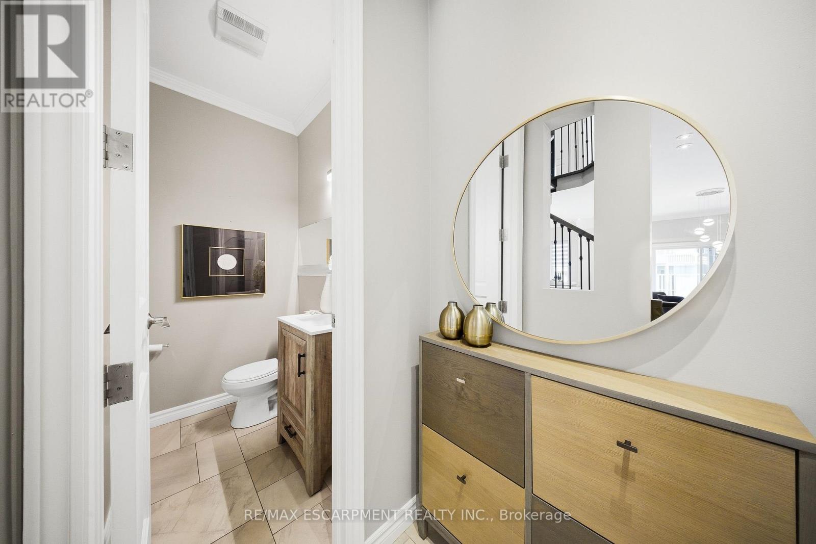 3205 Rolling Stone Court, Mississauga, Ontario  L5B 1V8 - Photo 24 - W12612256