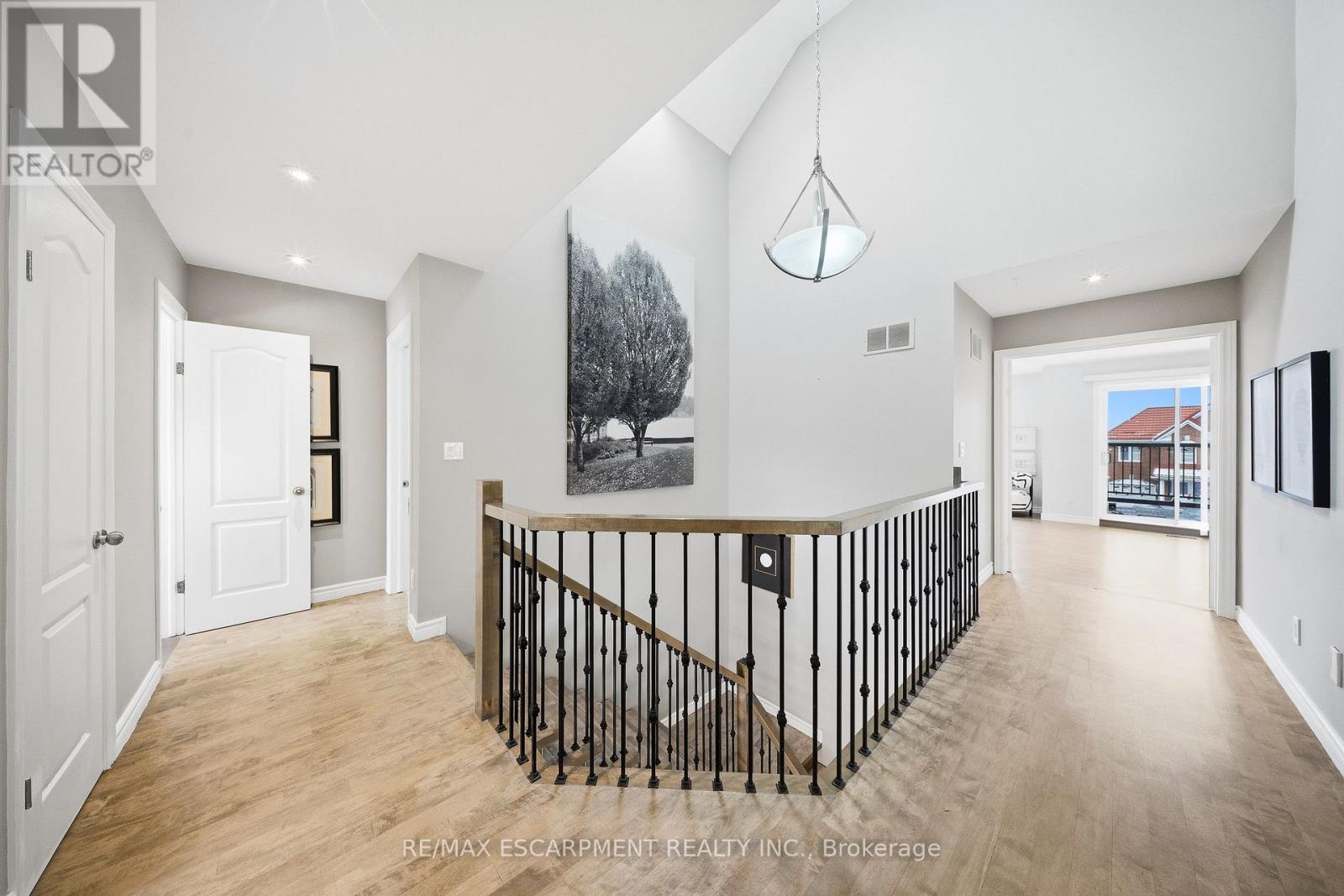 3205 Rolling Stone Court, Mississauga, Ontario  L5B 1V8 - Photo 26 - W12612256