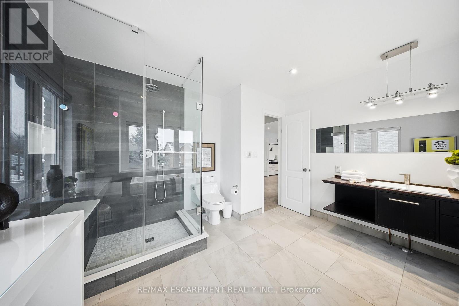 3205 Rolling Stone Court, Mississauga, Ontario  L5B 1V8 - Photo 30 - W12612256