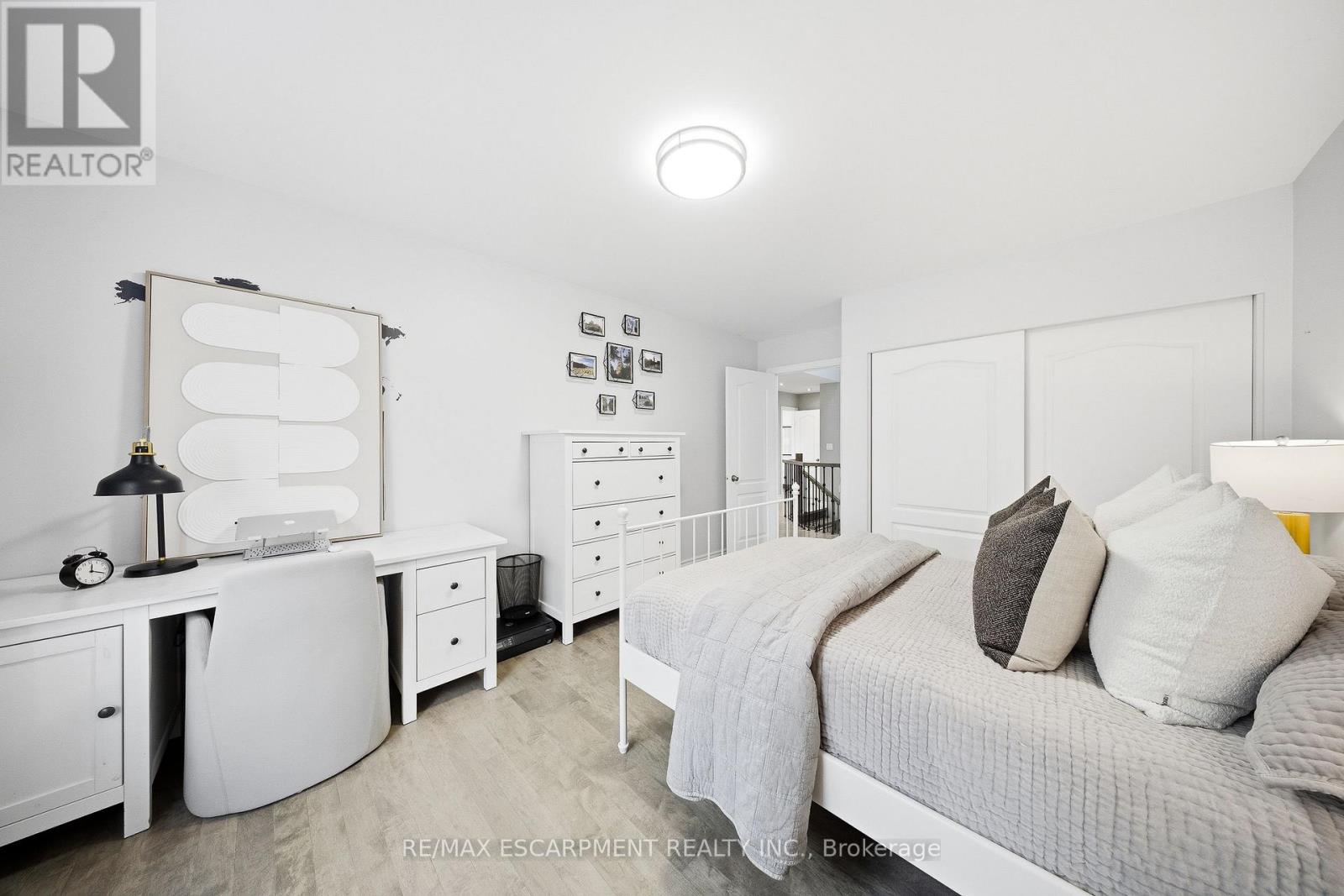 3205 Rolling Stone Court, Mississauga, Ontario  L5B 1V8 - Photo 32 - W12612256