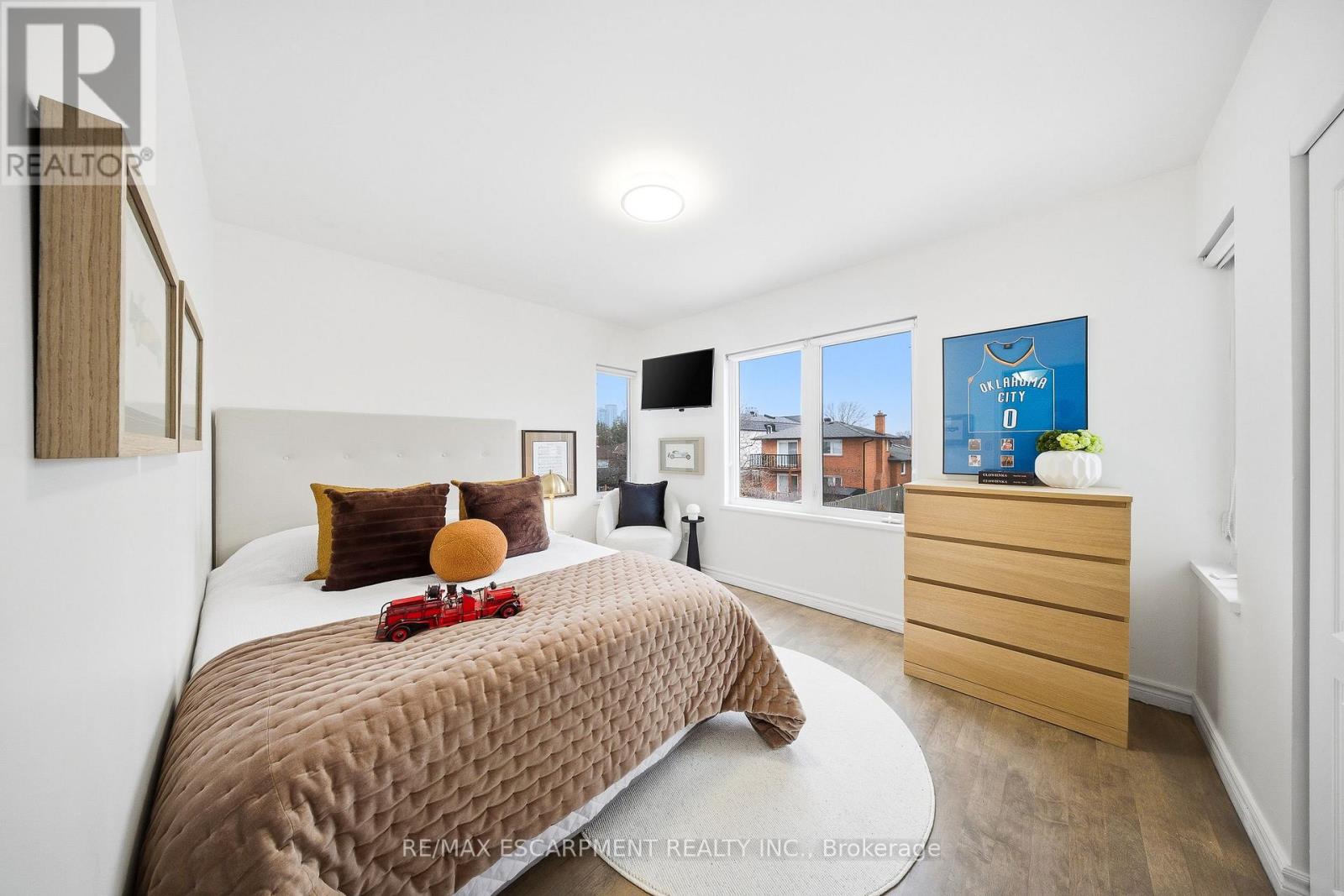 3205 Rolling Stone Court, Mississauga, Ontario  L5B 1V8 - Photo 36 - W12612256