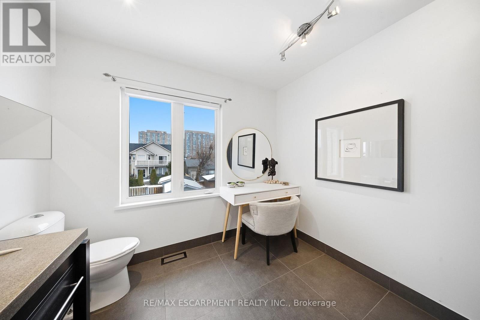 3205 Rolling Stone Court, Mississauga, Ontario  L5B 1V8 - Photo 39 - W12612256