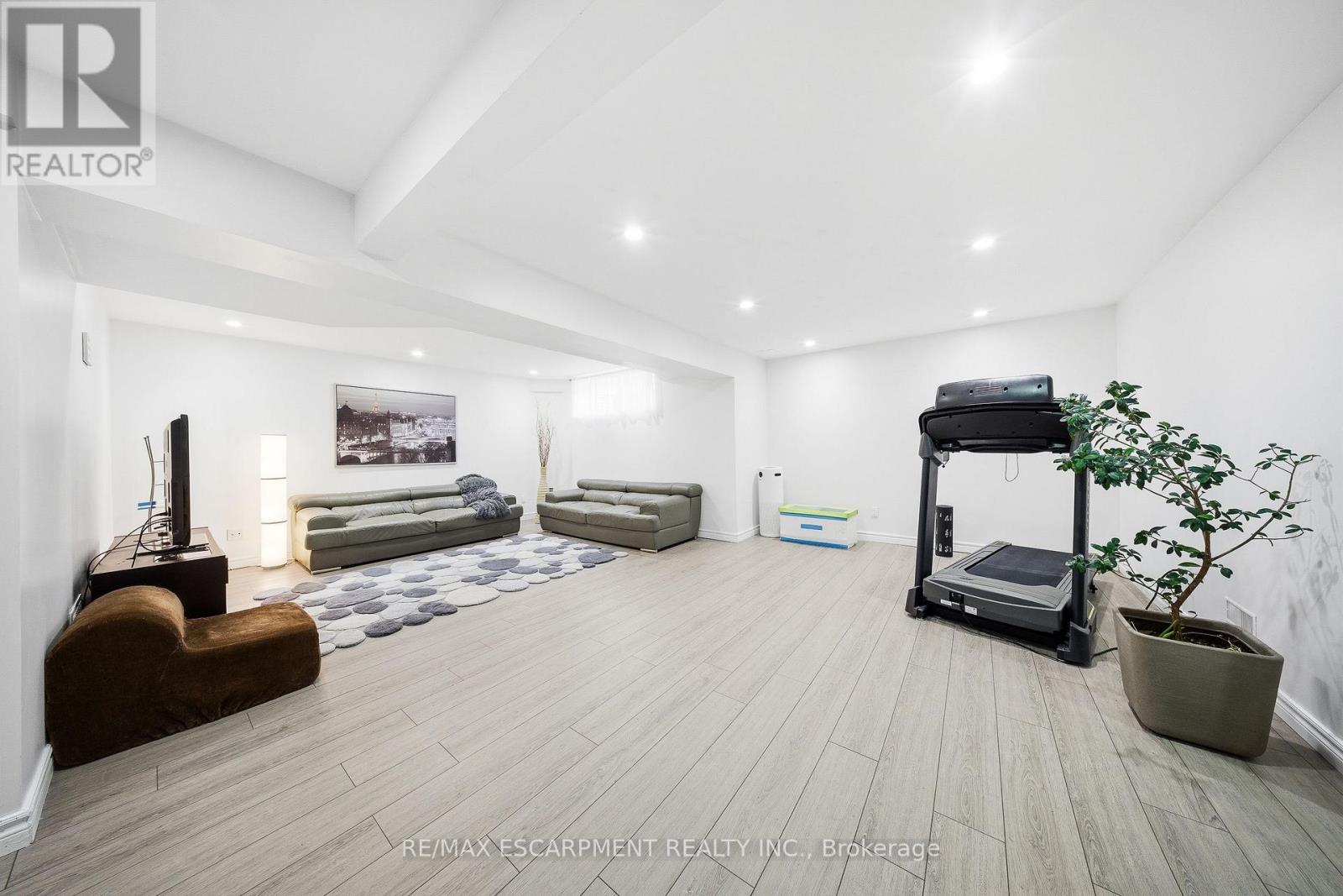 3205 Rolling Stone Court, Mississauga, Ontario  L5B 1V8 - Photo 42 - W12612256