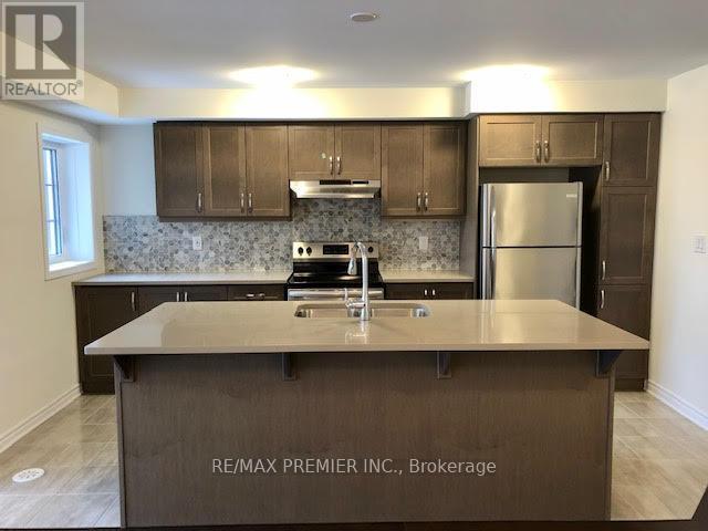 25 Mcgrath Avenue, Richmond Hill, Ontario  L4S 0K8 - Photo 5 - N12327942