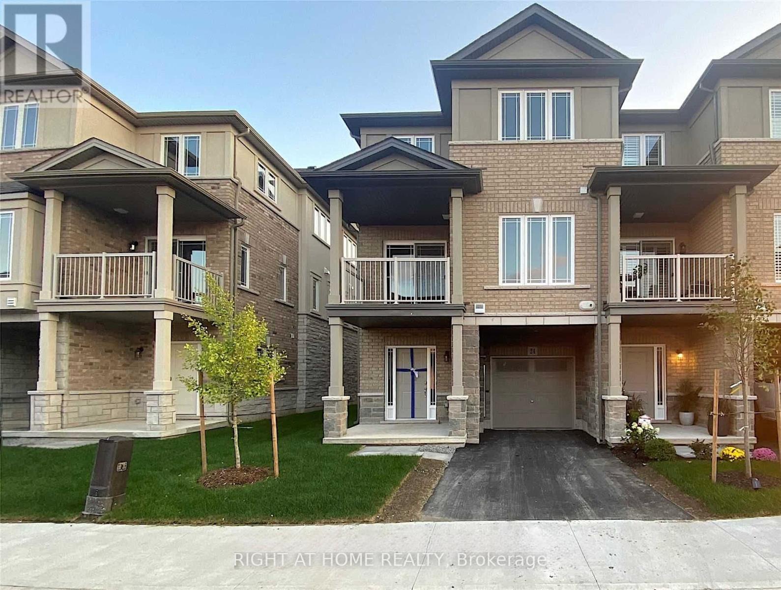 24 WATERLILY WAY, Hamilton, Ontario