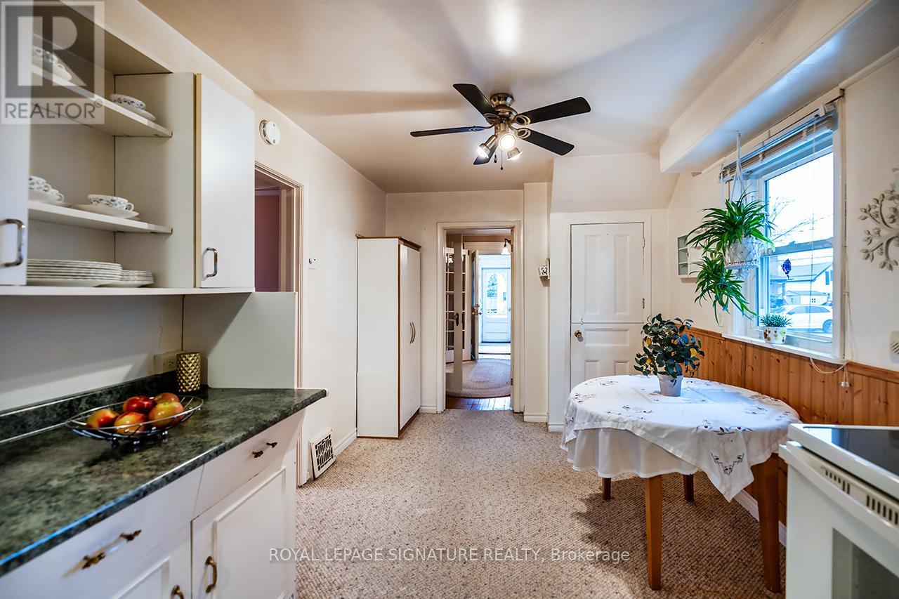 9 South Charles Street, Quinte West, Ontario  K8V 2R8 - Photo 10 - X12612086