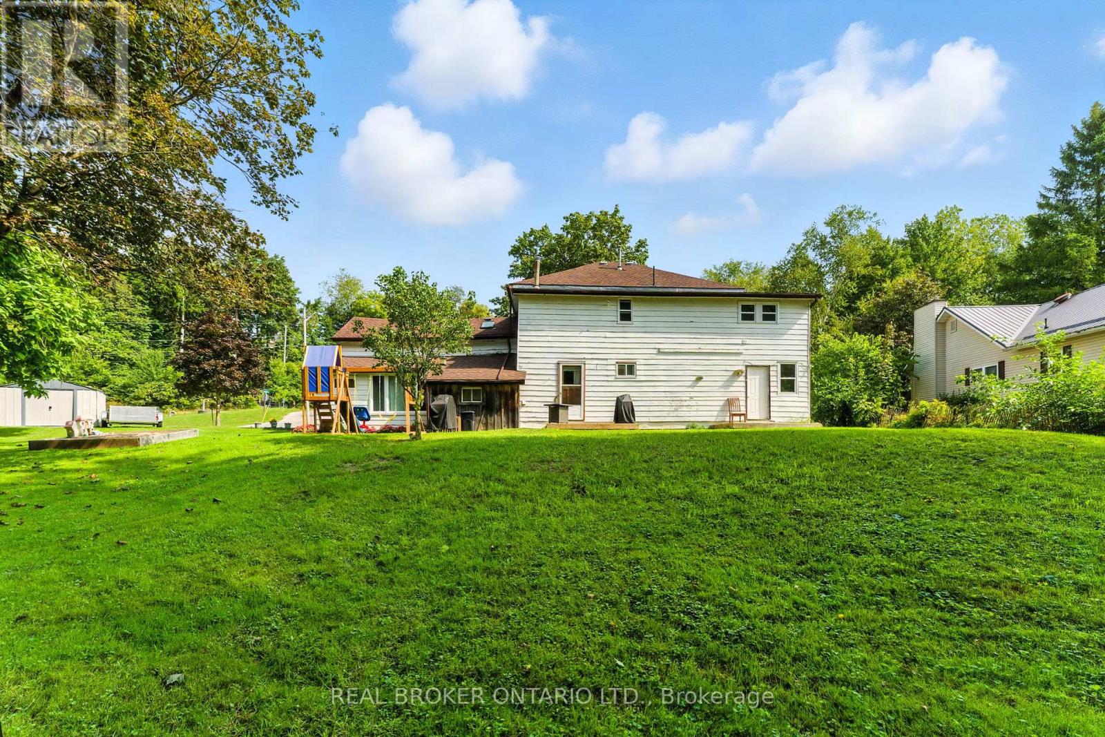 396 William Street, Norfolk, Ontario  N4B 2X5 - Photo 6 - X12612114