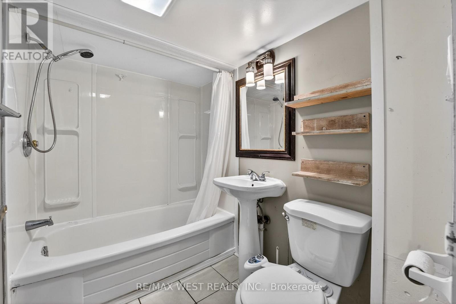 6175 Barker Street, Niagara Falls, Ontario  L2G 1Y5 - Photo 36 - X12612142