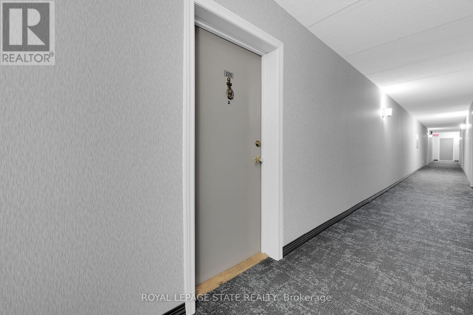 220 - 198 Scott Street, St. Catharines, Ontario  L2N 5T3 - Photo 10 - X12612274