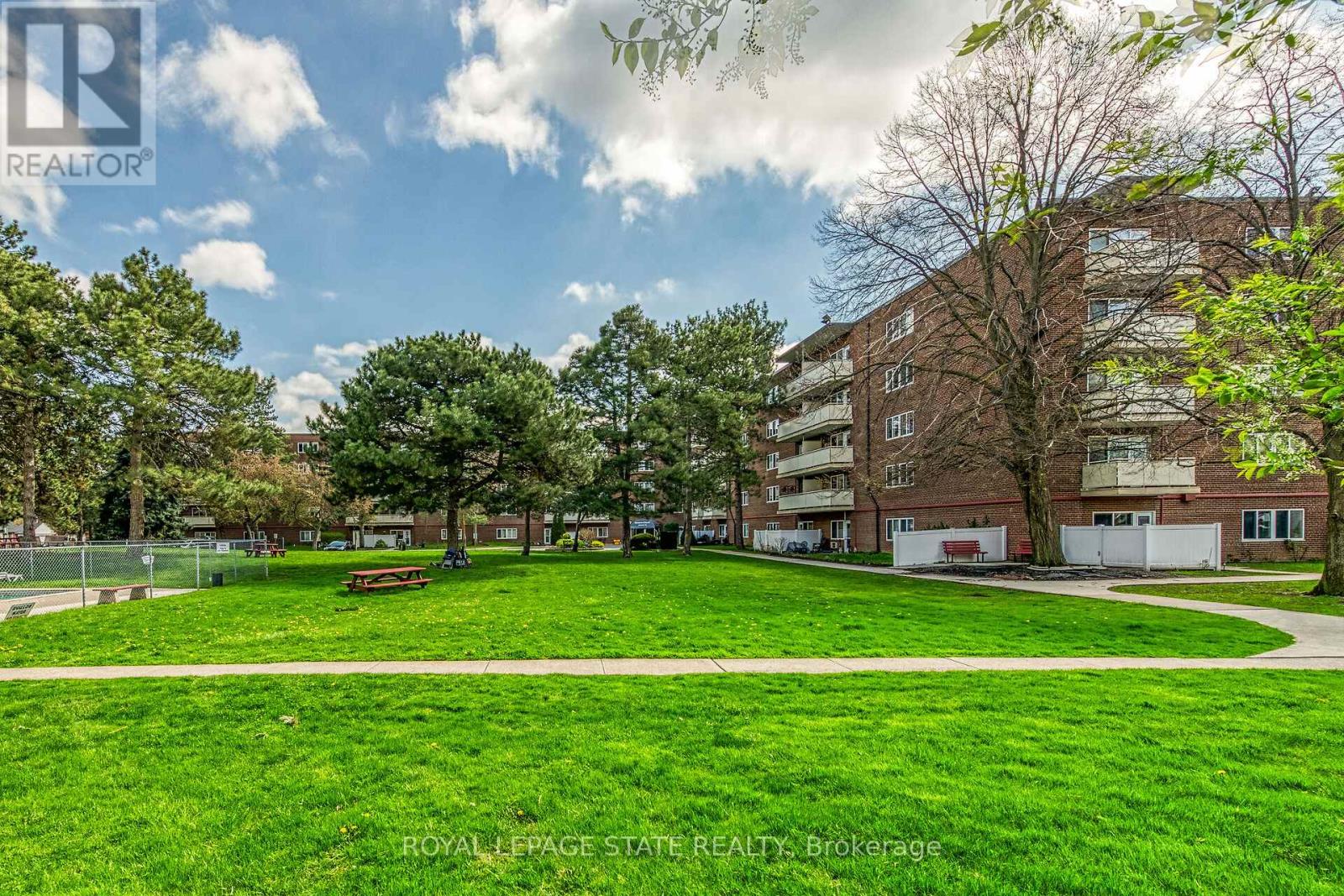 220 - 198 Scott Street, St. Catharines, Ontario  L2N 5T3 - Photo 45 - X12612274