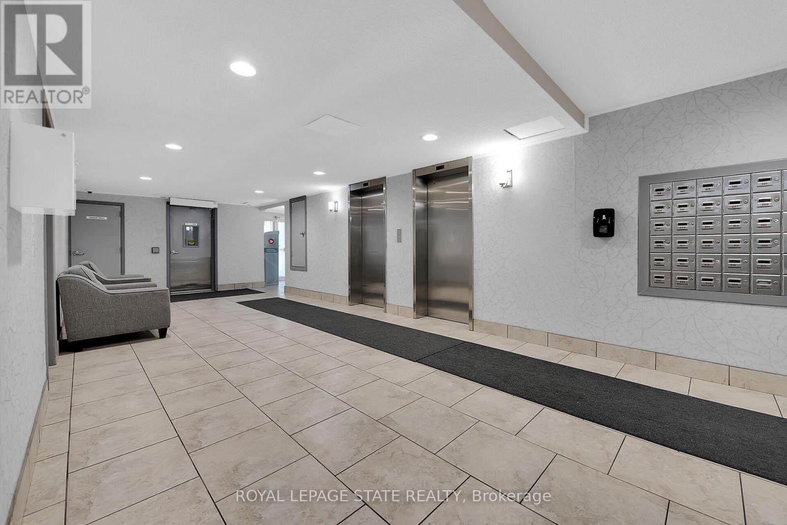 220 - 198 Scott Street, St. Catharines, Ontario  L2N 5T3 - Photo 9 - X12612274