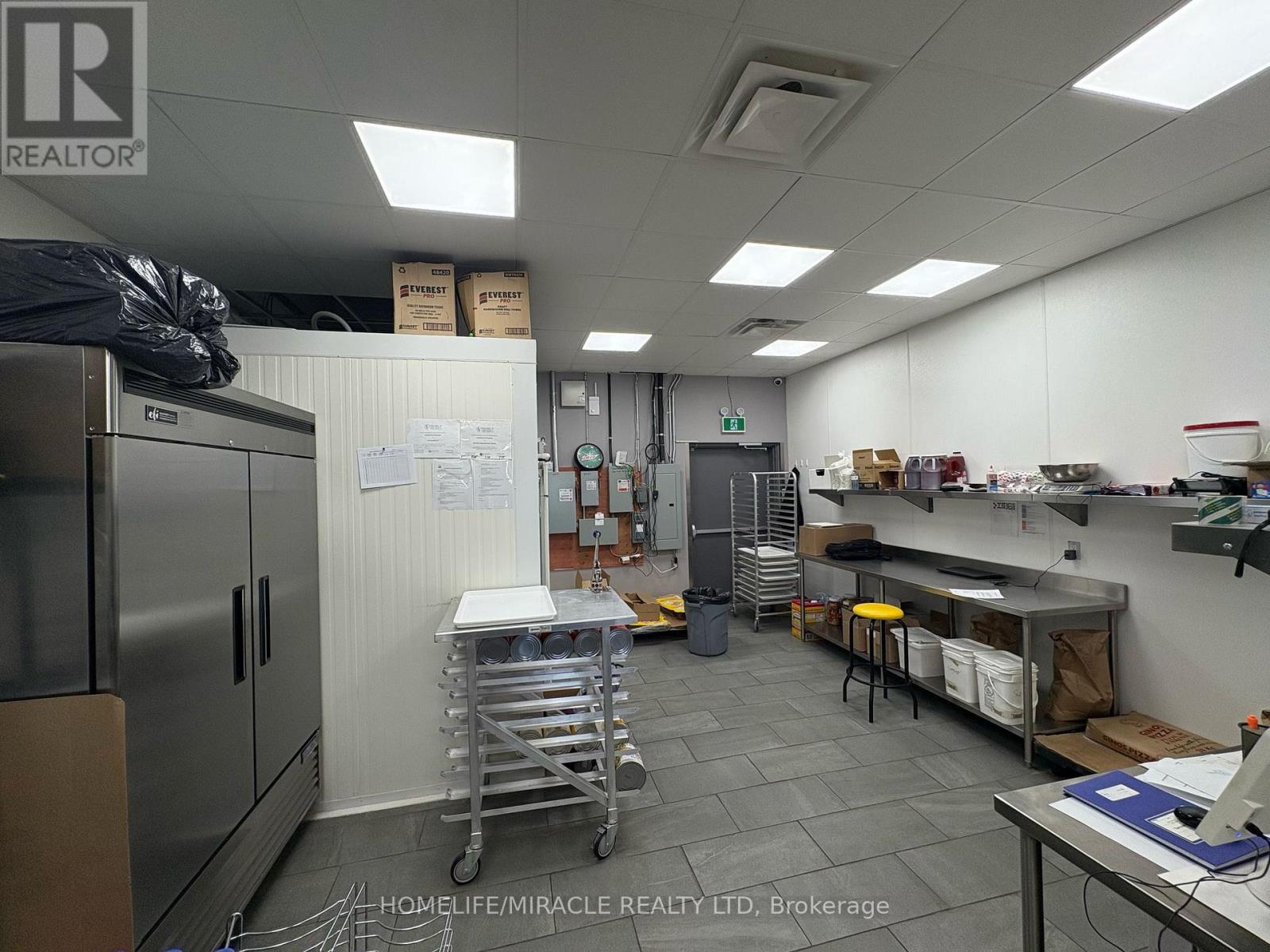 383 Arthur Street S, Woolwich, Ontario  N3B 2P5 - Photo 6 - X12612278