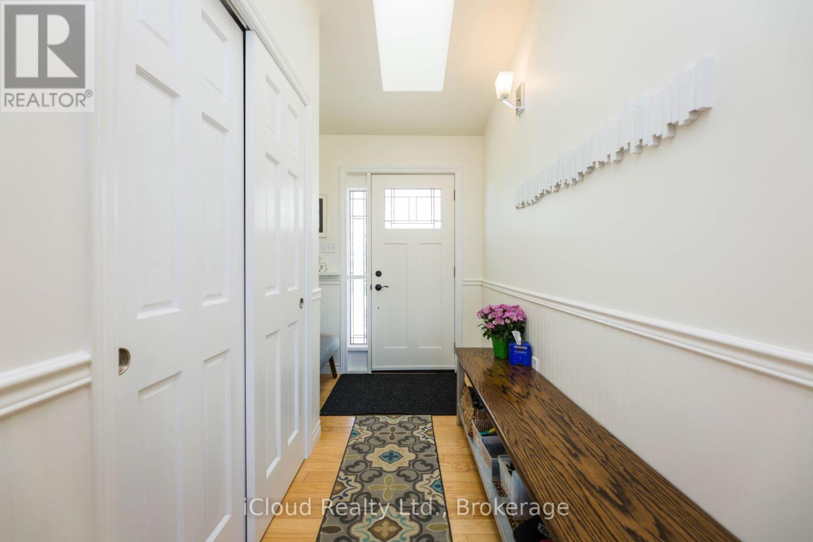 282303 Concession 4-5 Road, East Luther Grand Valley, Ontario  L9W 0W4 - Photo 15 - X12612290