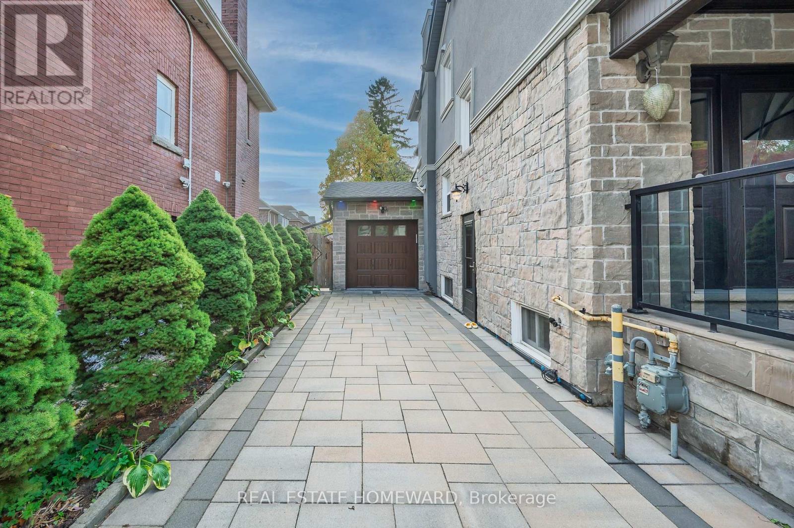 Main2nd - 71 Paisley Avenue N, Hamilton, Ontario  L8S 4H1 - Photo 2 - X12612292