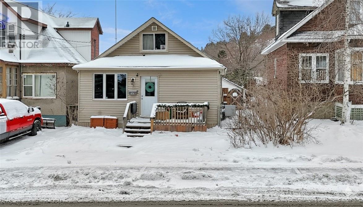 431 Frood Road, Sudbury, Ontario