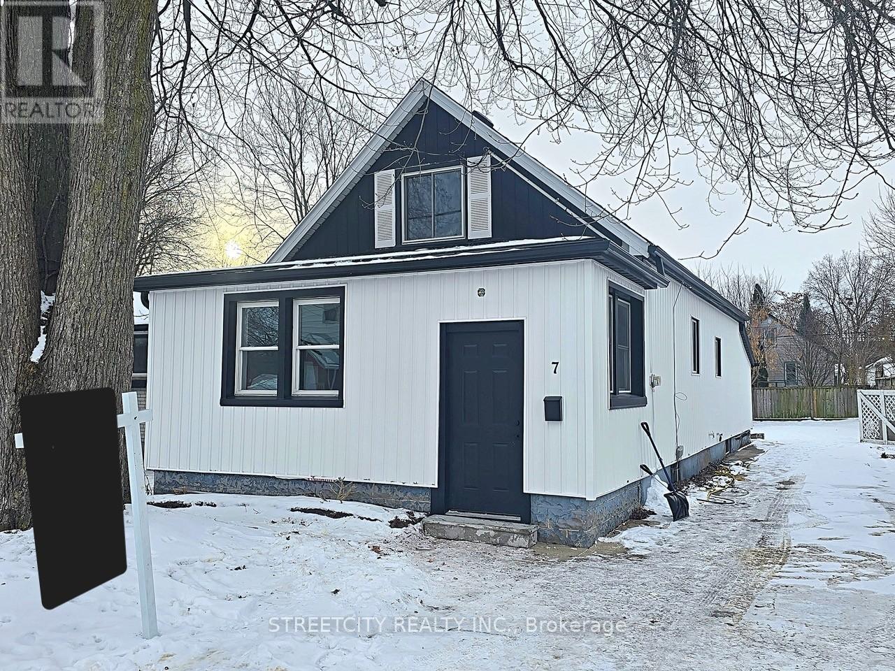 7 Forbes Street, London South, Ontario  N6J 1L2 - Photo 1 - X12610806