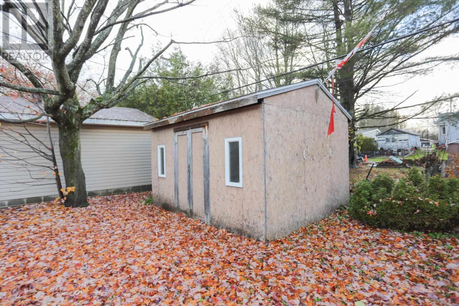 65 Wayne Ct, Sault Ste. Marie, Ontario  P6A 4S5 - Photo 33 - SM253305