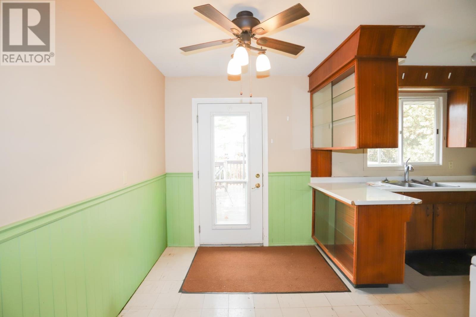 65 Wayne Ct, Sault Ste. Marie, Ontario  P6A 4S5 - Photo 4 - SM253305