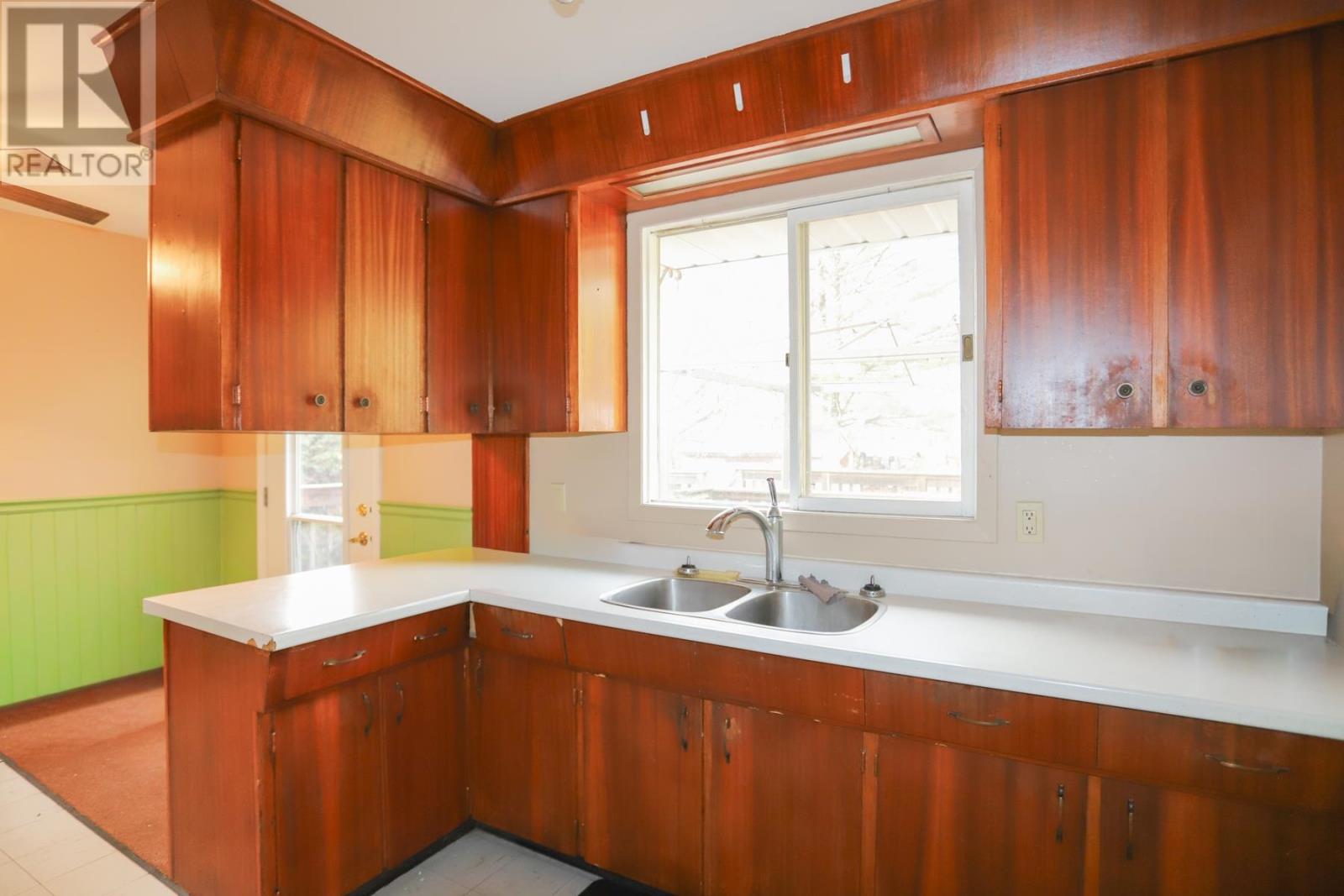 65 Wayne Ct, Sault Ste. Marie, Ontario  P6A 4S5 - Photo 9 - SM253305