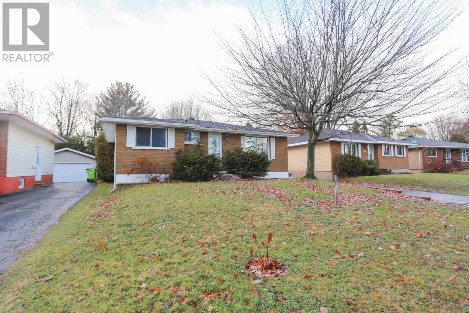 65 Wayne Ct, Sault Ste. Marie, Ontario  P6A 4S5 - Photo 41 - SM253305