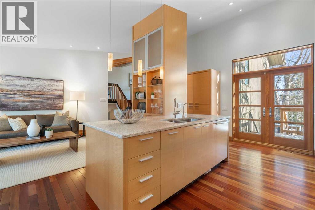 211 Coach Side Road Sw, Calgary, Alberta  T3H 1L6 - Photo 17 - A2273632