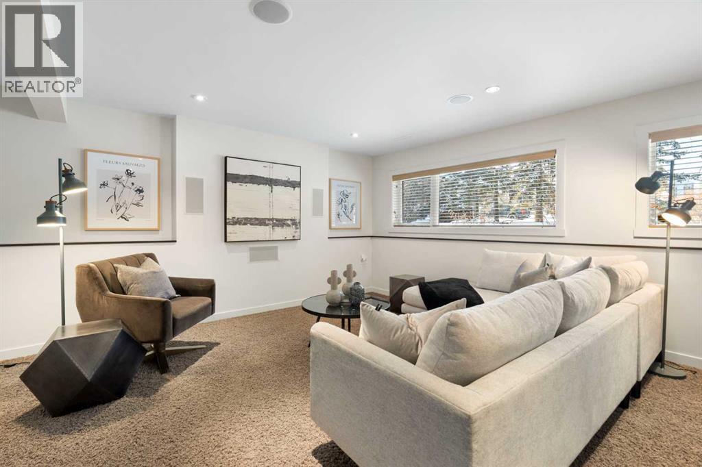 211 Coach Side Road Sw, Calgary, Alberta  T3H 1L6 - Photo 37 - A2273632