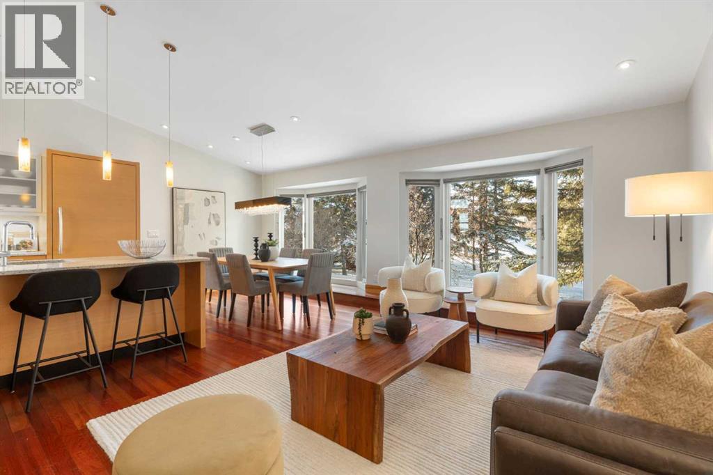 211 Coach Side Road Sw, Calgary, Alberta  T3H 1L6 - Photo 6 - A2273632