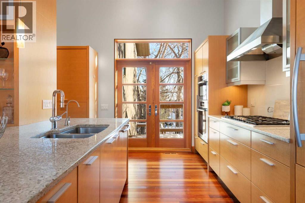 211 Coach Side Road Sw, Calgary, Alberta  T3H 1L6 - Photo 14 - A2273632