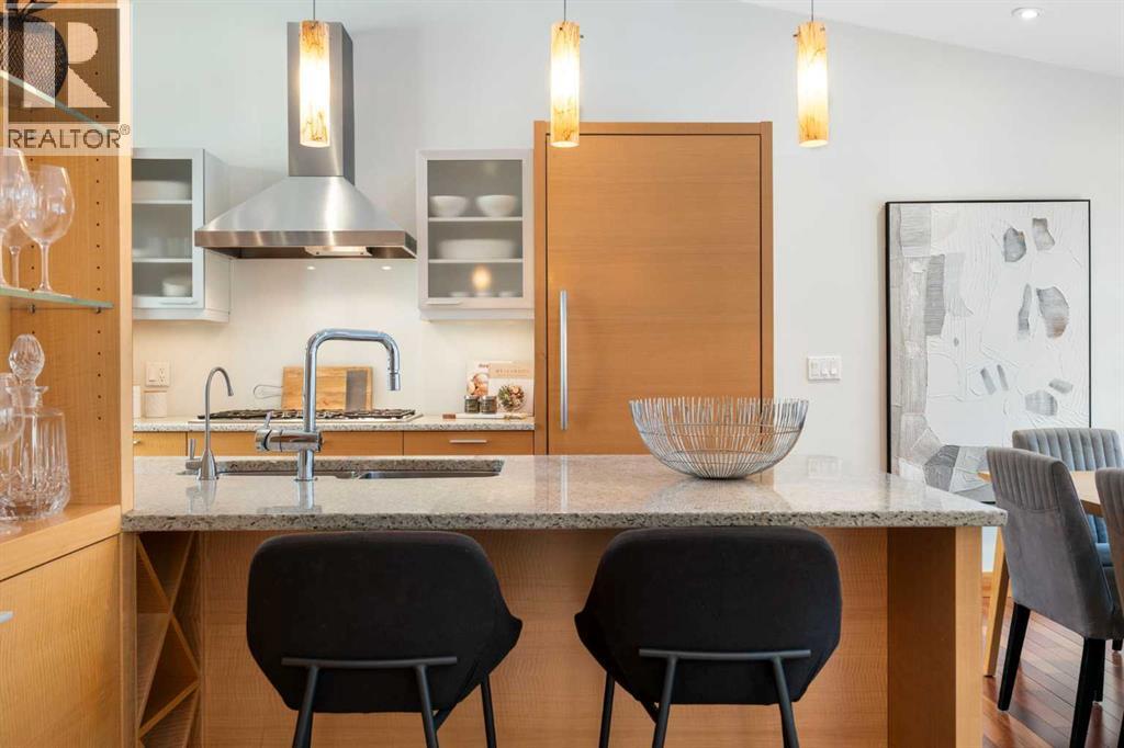 211 Coach Side Road Sw, Calgary, Alberta  T3H 1L6 - Photo 15 - A2273632