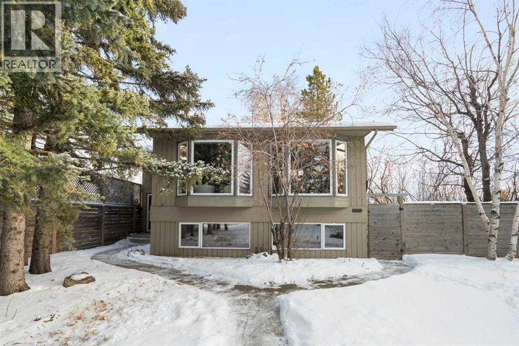 211 Coach Side Road Sw, Calgary, Alberta  T3H 1L6 - Photo 3 - A2273632