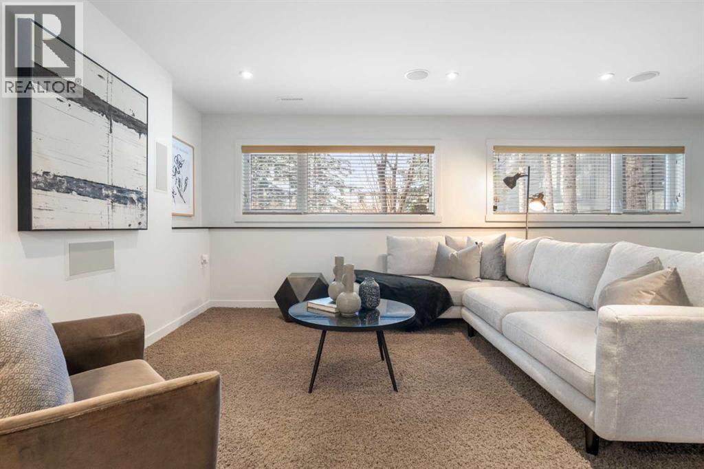 211 Coach Side Road Sw, Calgary, Alberta  T3H 1L6 - Photo 36 - A2273632