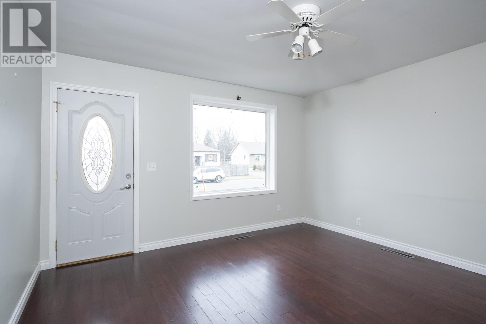 1332 Wallbridge Ave, Thunder Bay, Ontario  P7E 3K8 - Photo 10 - TB253516