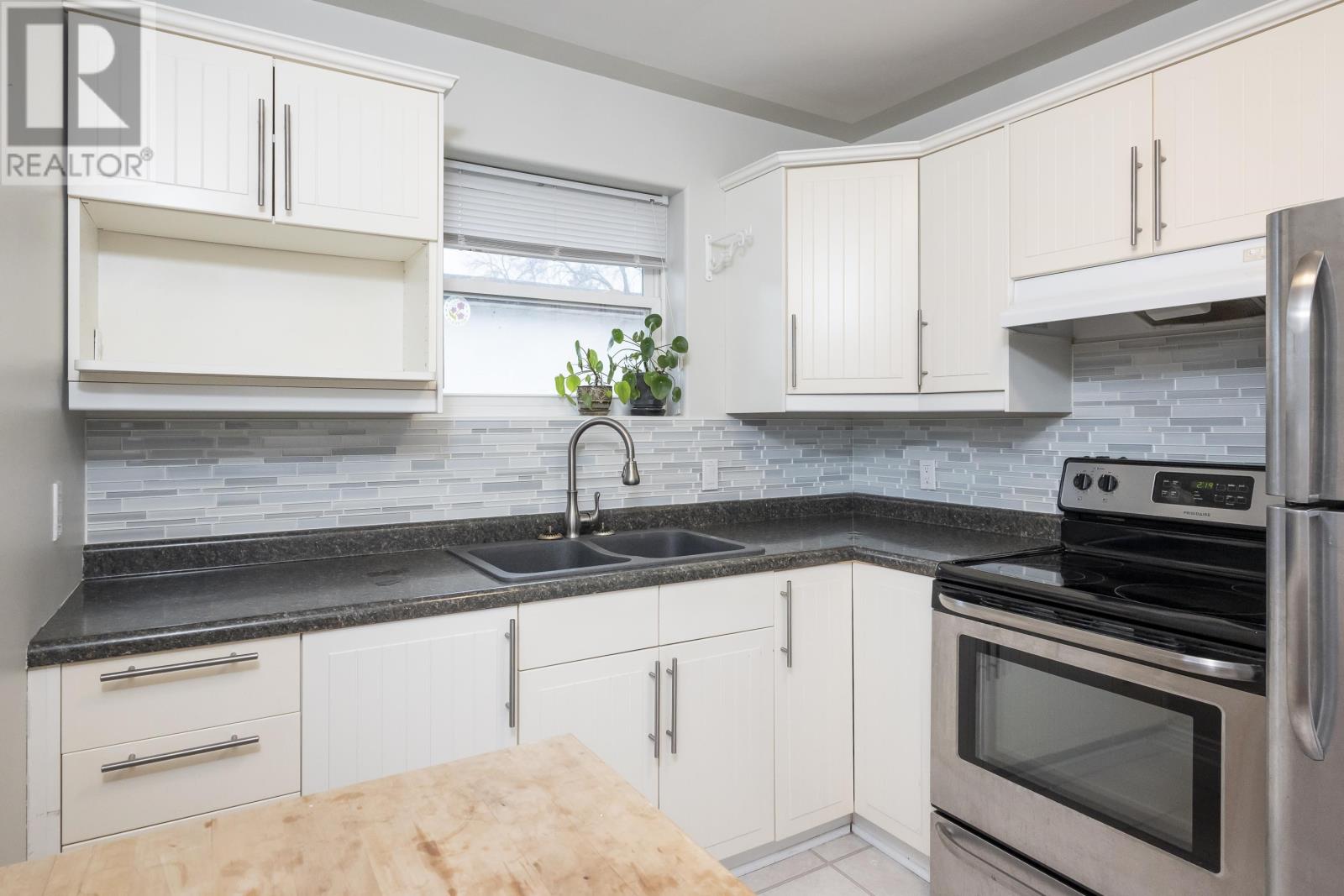 1332 Wallbridge Ave, Thunder Bay, Ontario  P7E 3K8 - Photo 21 - TB253516