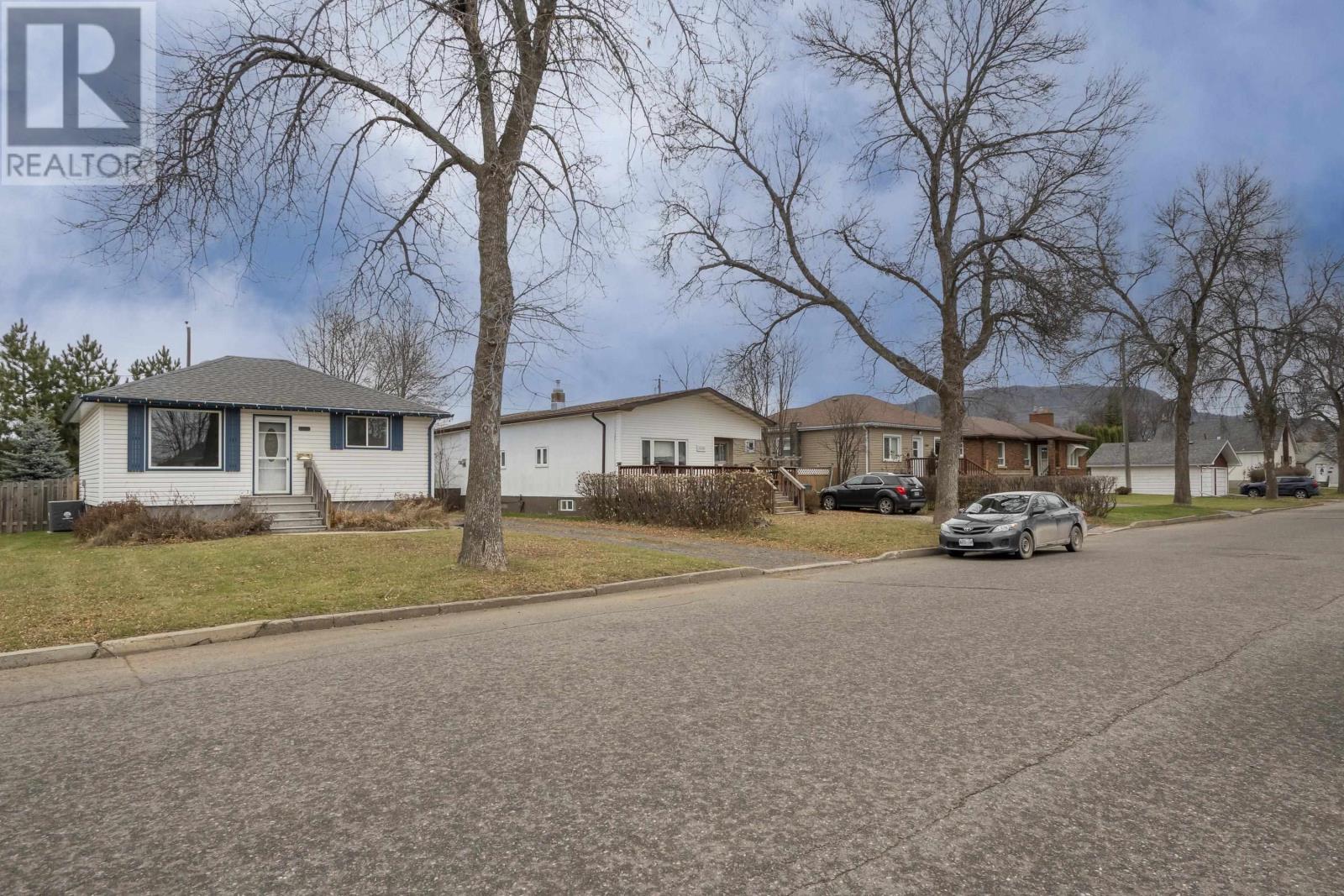 1332 Wallbridge Ave, Thunder Bay, Ontario  P7E 3K8 - Photo 4 - TB253516