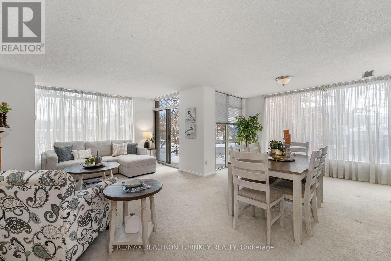 114 - 14924 Yonge Street, Aurora, Ontario  L4G 6H7 - Photo 4 - N12598730