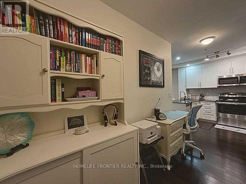 304 - 34 Plains Road E, Burlington, Ontario  L7T 0B9 - Photo 17 - W12589866