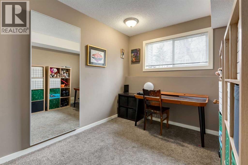 D, 4528 73 Street Nw, Calgary, Alberta  T3B 2M4 - Photo 21 - A2270977