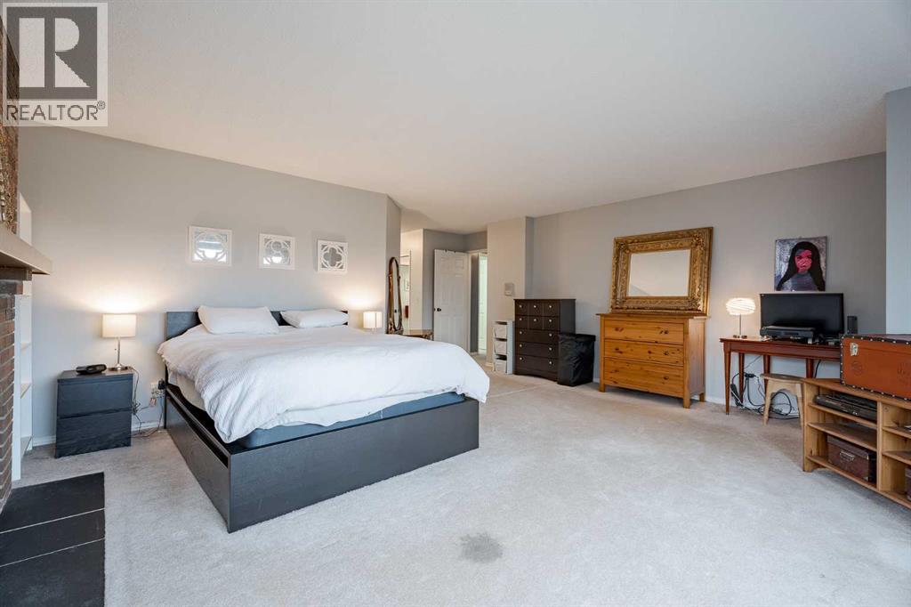 2427 Deer Side Drive, Calgary, Alberta  T2J 5L7 - Photo 25 - A2271544