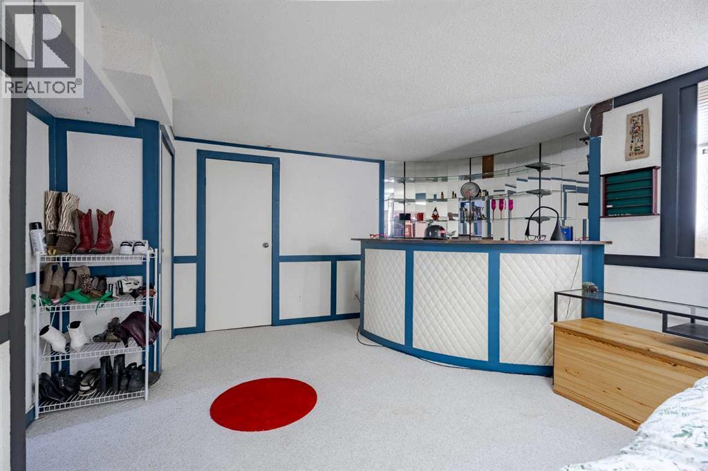 2427 Deer Side Drive, Calgary, Alberta  T2J 5L7 - Photo 31 - A2271544