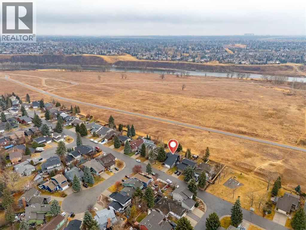 2427 Deer Side Drive, Calgary, Alberta  T2J 5L7 - Photo 3 - A2271544